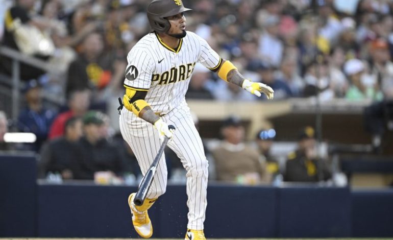  San Francisco Giants sign NL hit leader to 1-year deal